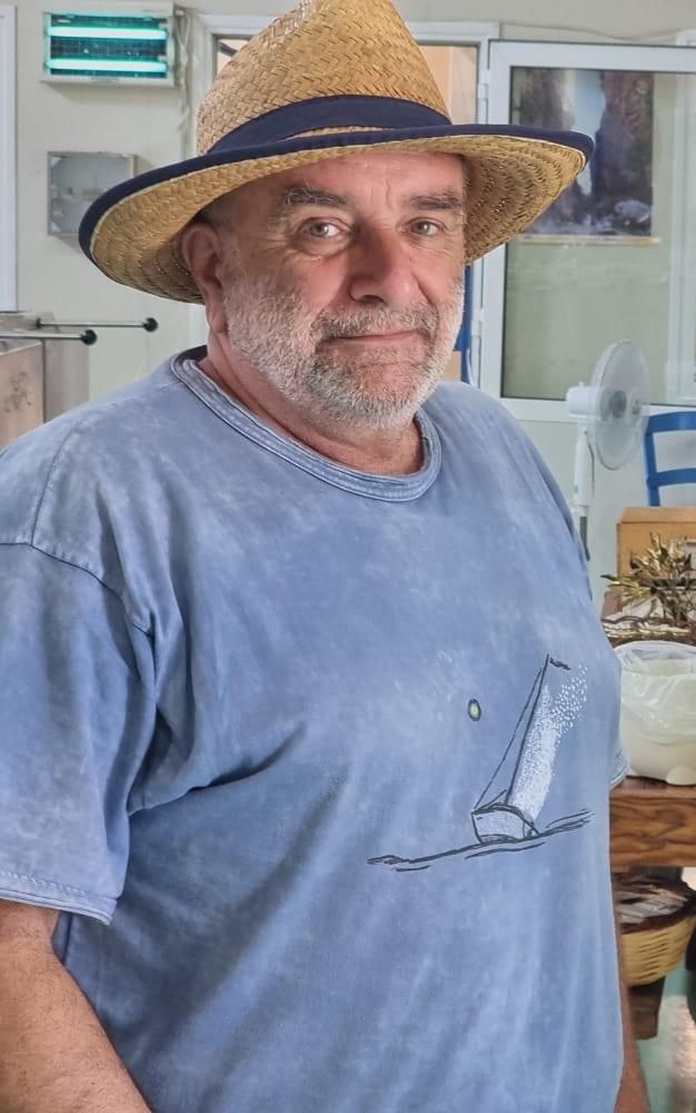 Georgos Hatzidakis, din guide på turen