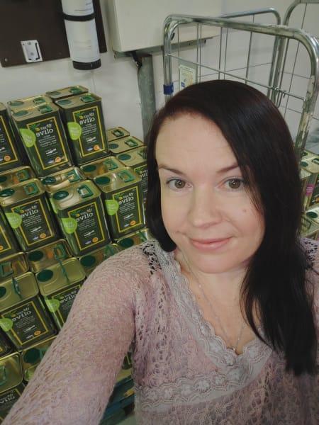 Små dyrkeres friske olivenolie kommer fra tidlig høst (Early Harvest)